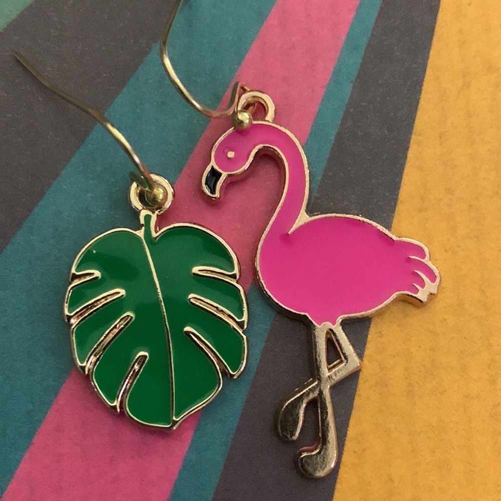 Adorable earrings NWOT